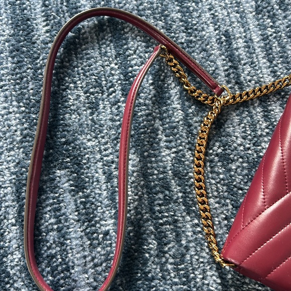 Tory Burch Chain Wallet in Maroon - Picture 3 of 6